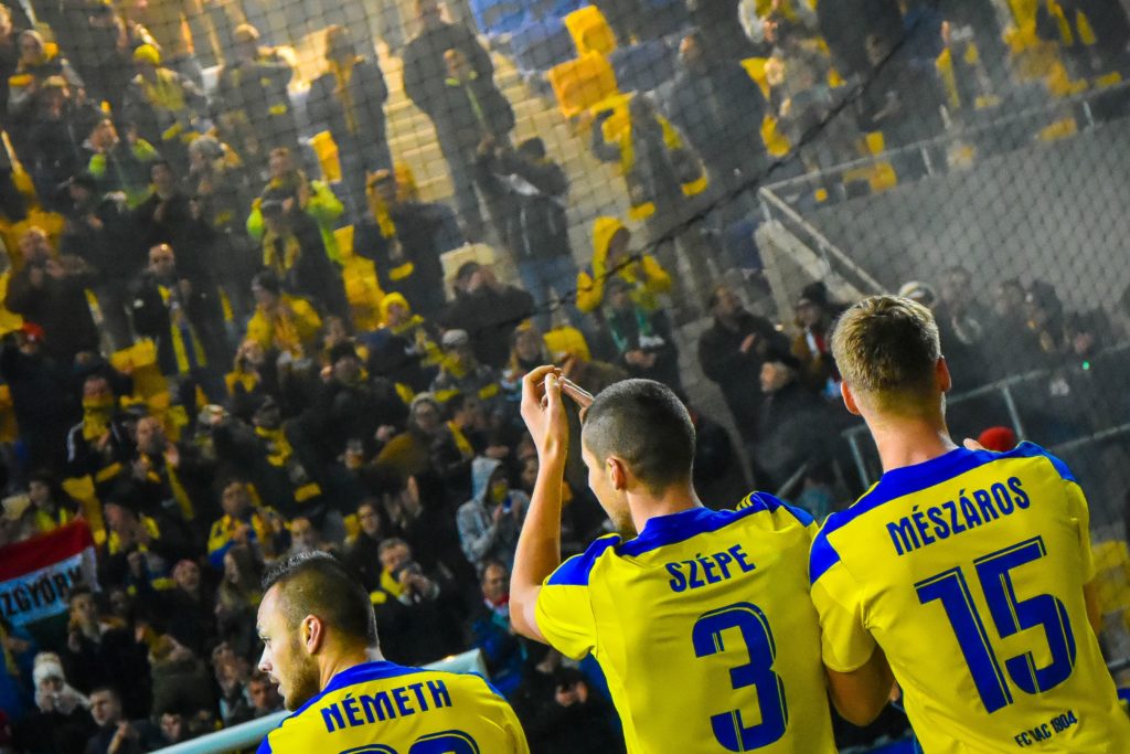 Szia, Bíró Ati, csak megemlítem: holnap kezdődik a DAC téli felkészülése!