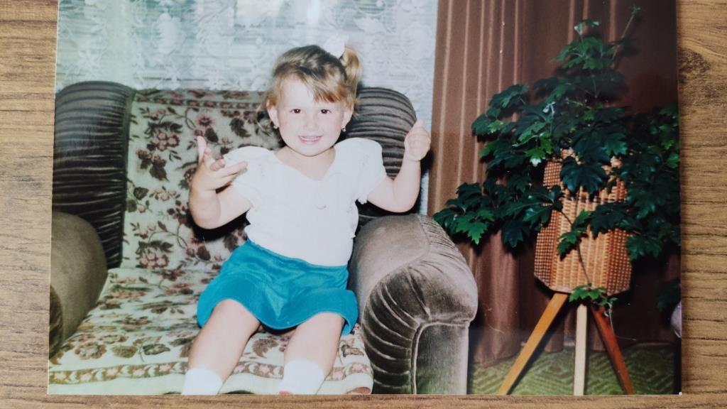 Klikk Out,Előzetes,Március