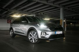 Auto,KIA NIRO