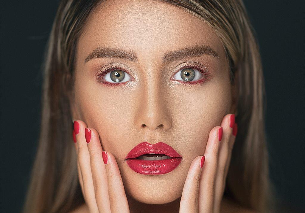 Klikk Out,Előzetes,Május