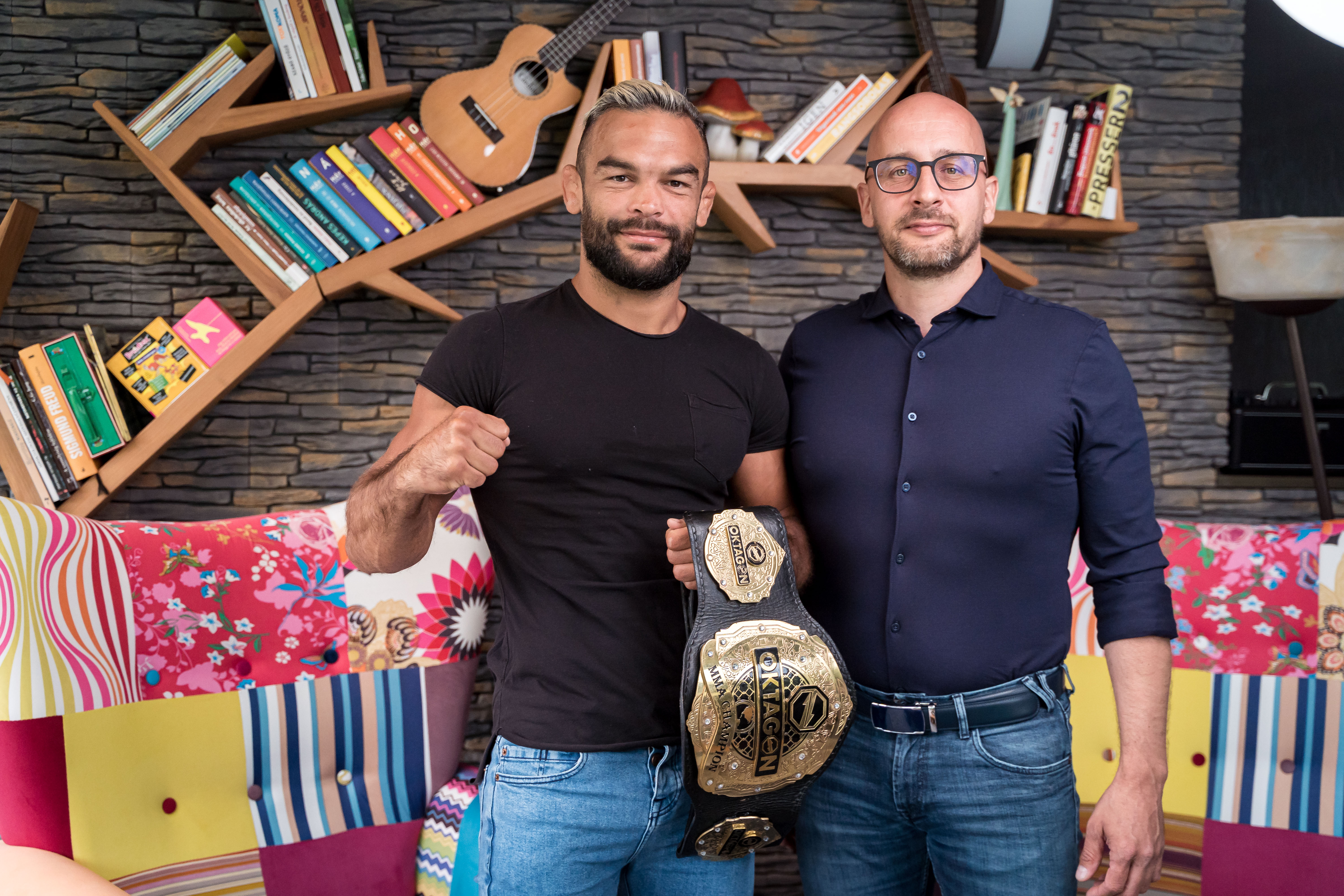 Klikk Out,Előzetes,június