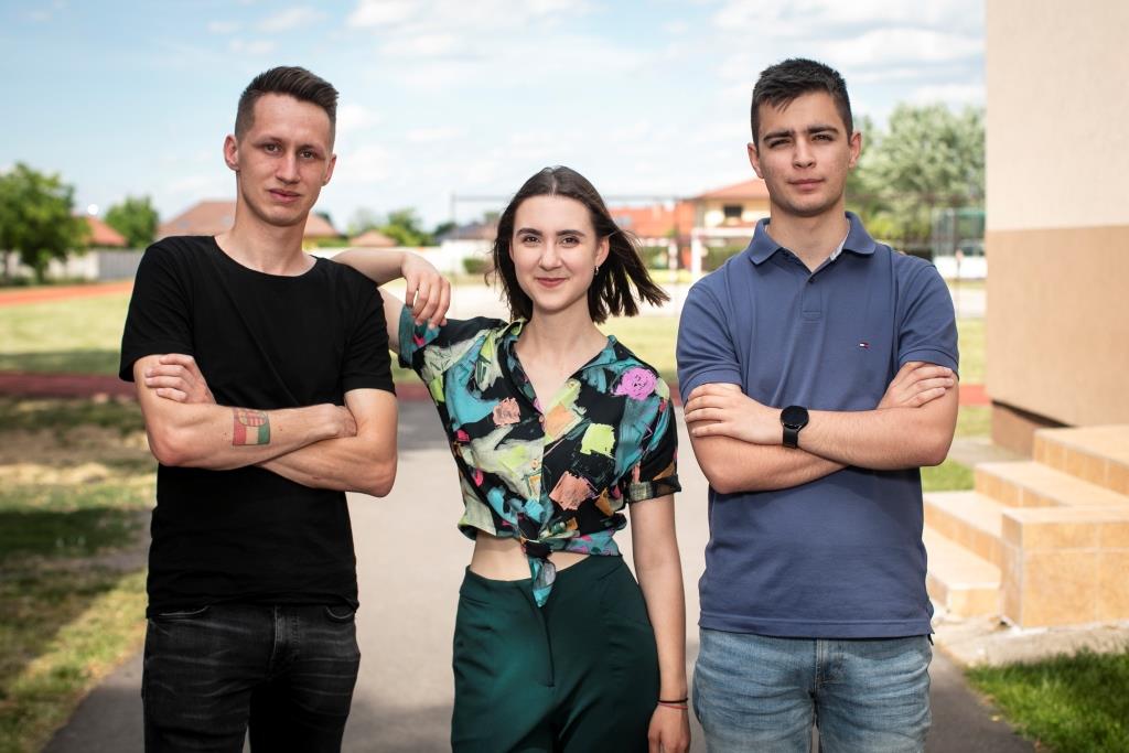 Klikk Out,Előzetes,június