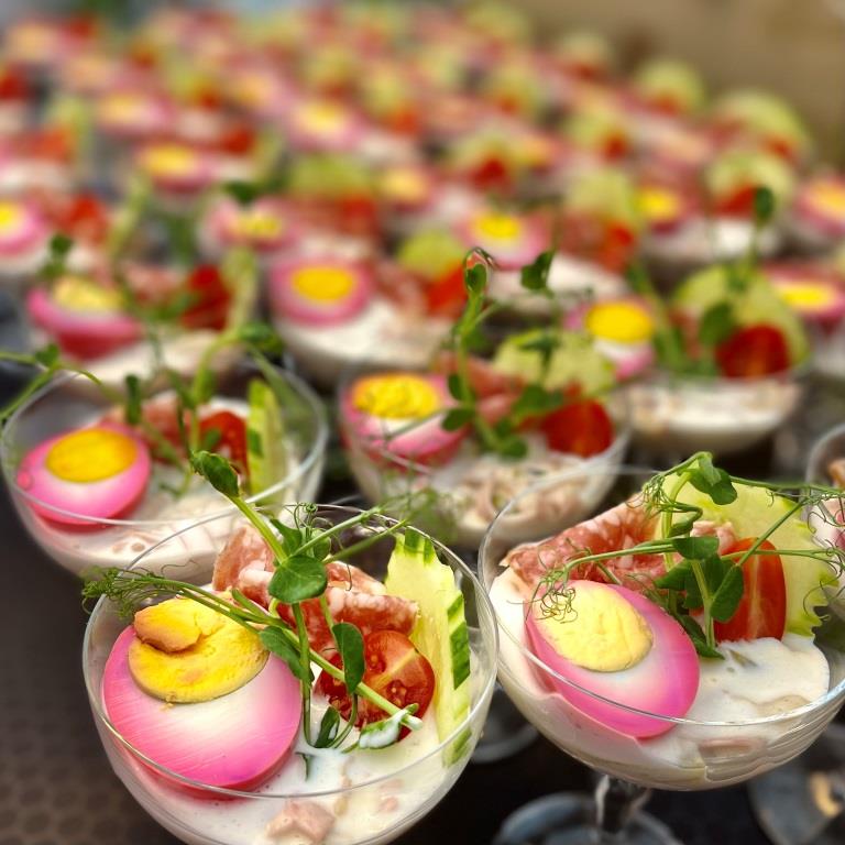 Klikk Out,Előzetes,június