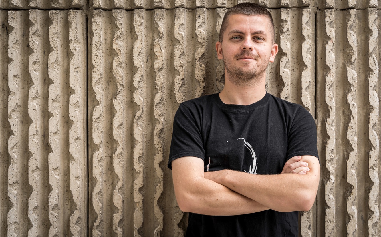 Klikk Out,Előzetes,Szeptember