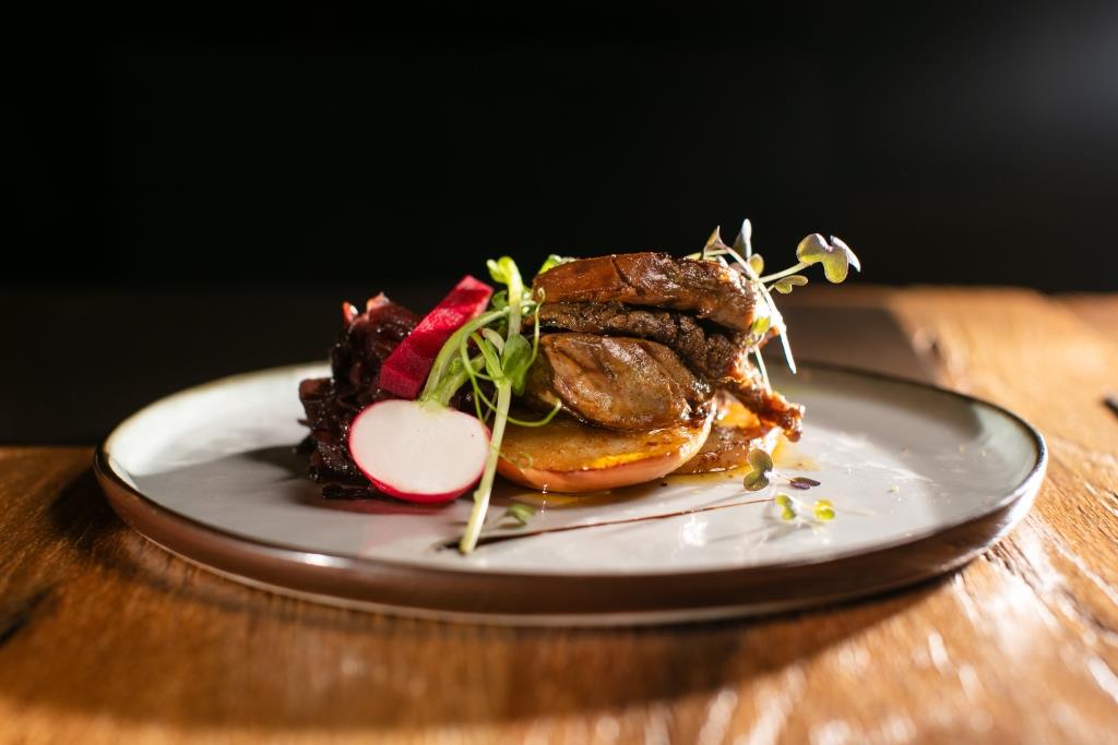 Klikk Out,Előzetes,Október