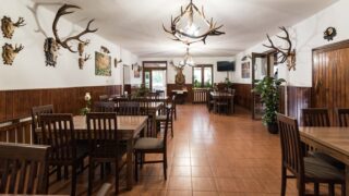 vendéglőlesen-szarvas (01) Szarvas vendéglő,Csallokozkürt,Vendéglőlesen,Gasztro