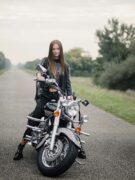 1 (5) Hónap Nője,Závodská Karin,motorozás