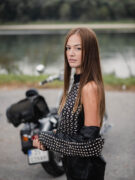 1 (51) Hónap Nője,Závodská Karin,motorozás