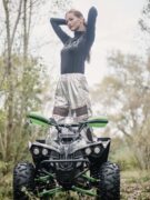 1 (72) Hónap Nője,Závodská Karin,motorozás