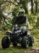 1 (82) Hónap Nője,Závodská Karin,motorozás