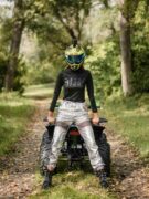 1 (83) Hónap Nője,Závodská Karin,motorozás