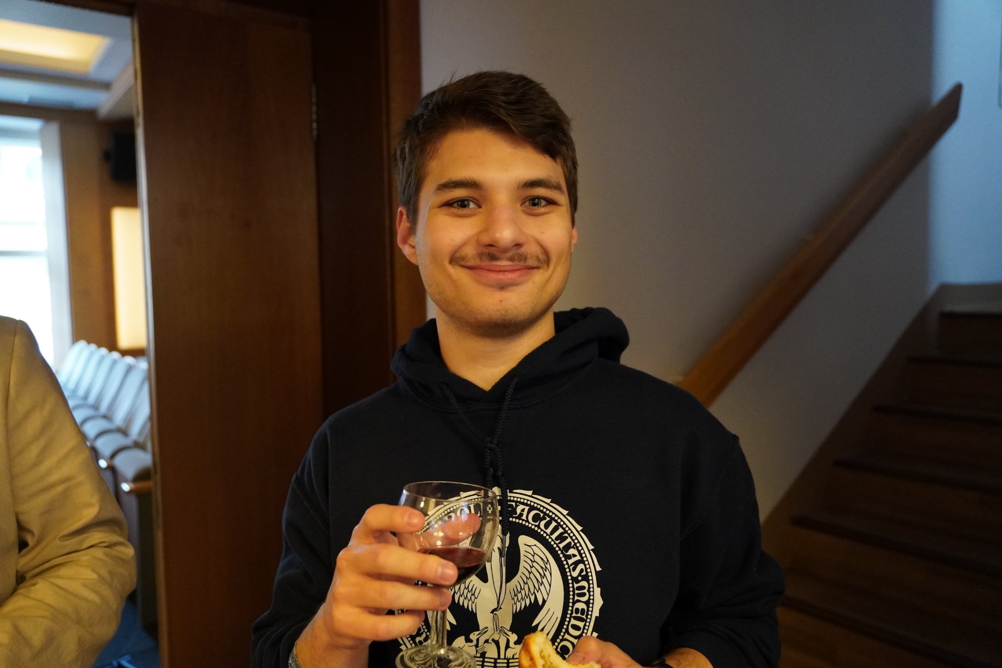 Bia bekérdez,Főiskola,Egyetem,Iskola,Oktatás