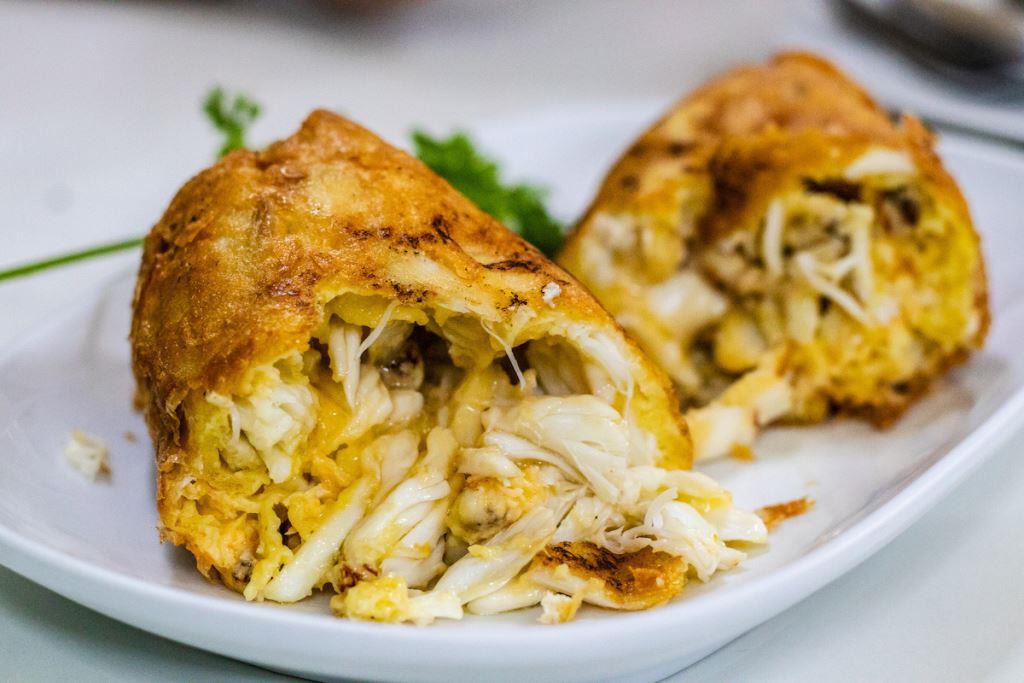 Klikk Out,Előzetes,Április