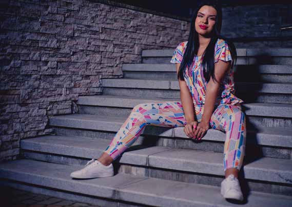 Klikk Out,Előzetes,Május