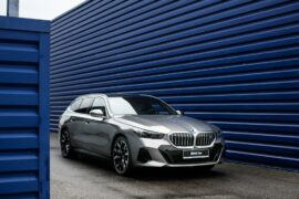KO_jun_autos_3 BMW i5 eDrive40 Touring,Auto