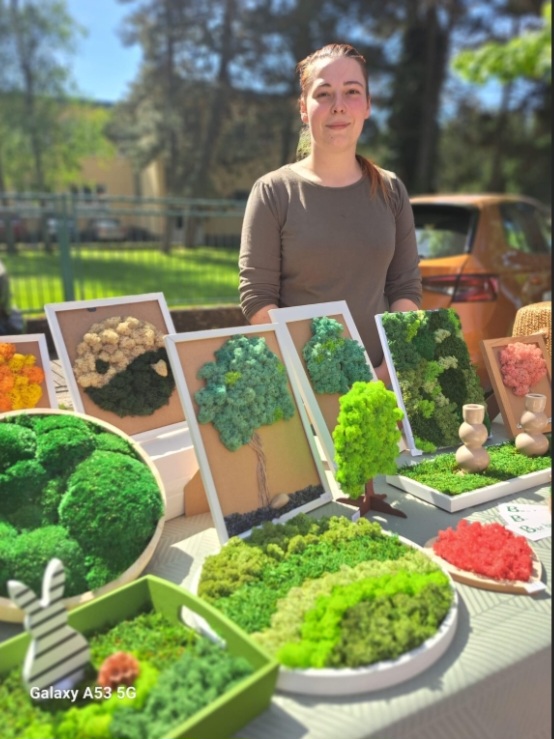 Klikk Out,Előzetes,Június