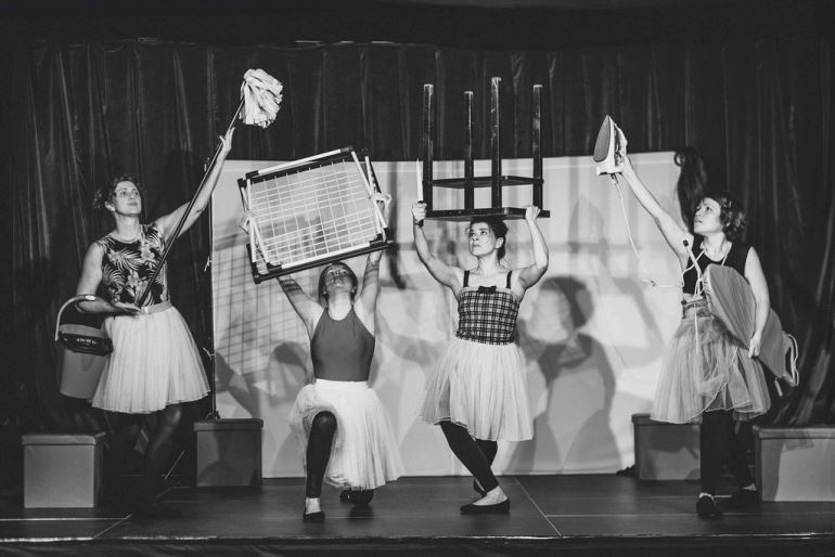 VEkker Műhely,Színház,Különvélemény