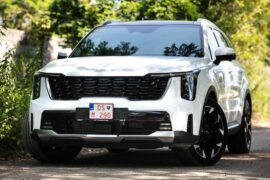 KO_jul_KIA_1 Kia Sorento,Kia,Autó