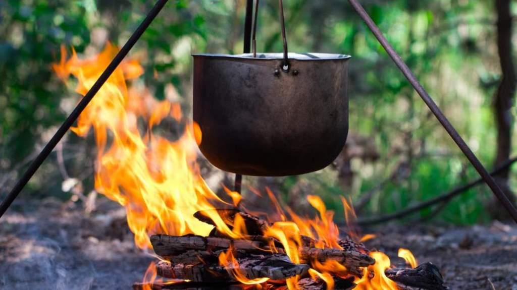 Nemeshodosi Nagy Lakoma,Hodos