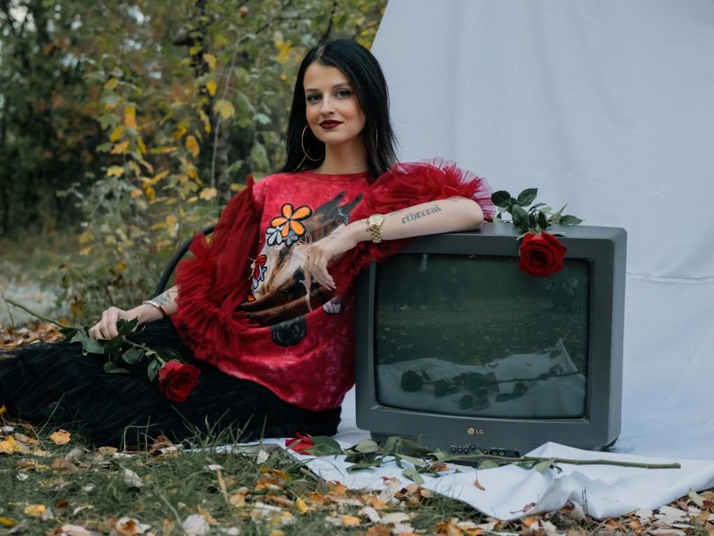 Klikk Out,Előzetes,November