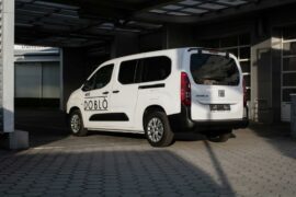 Autó,Fiat Doblo