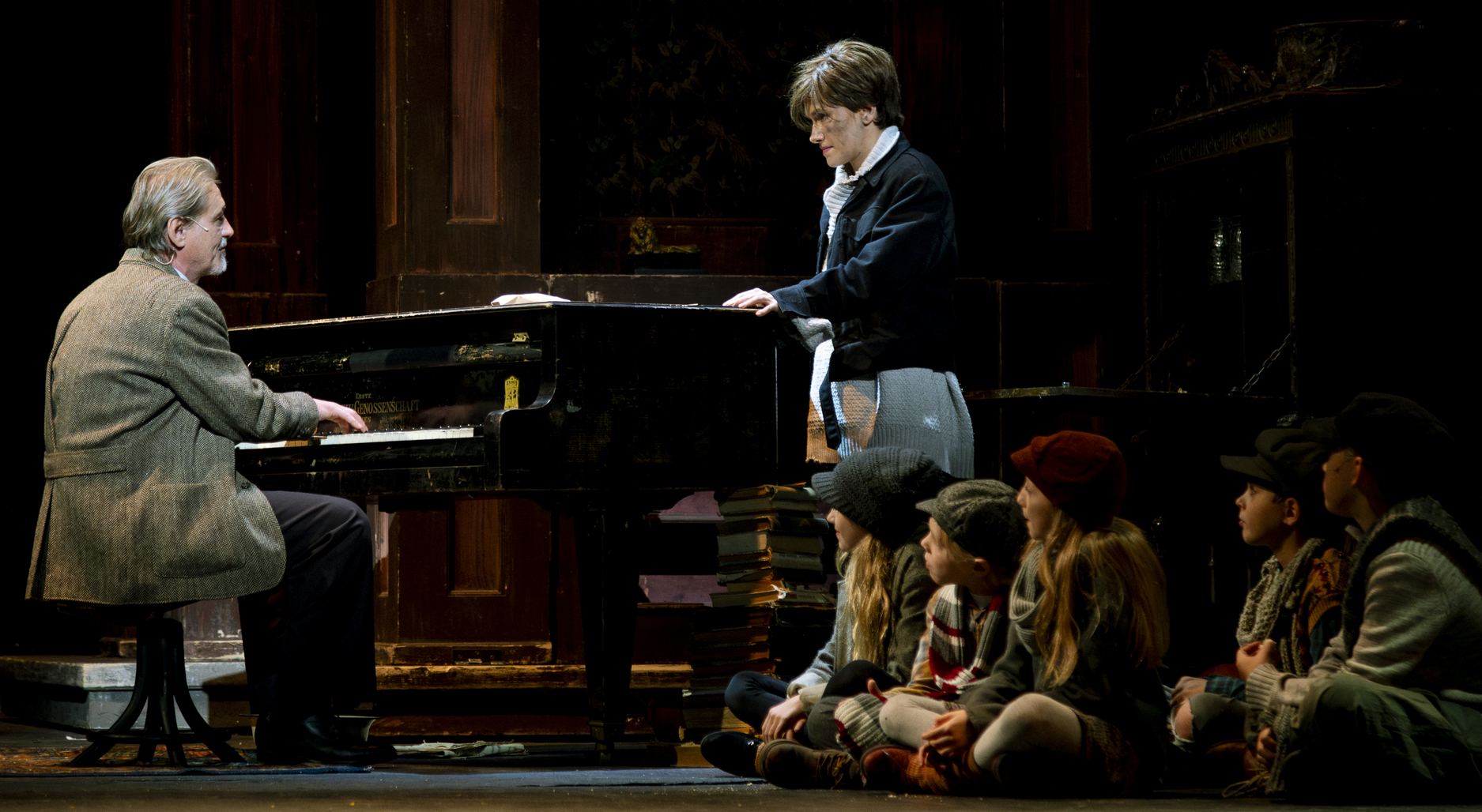 Színház,Valahol Európában,Budapesti SZemle