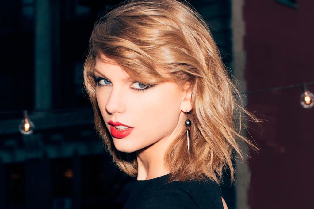 Taylor Swift,Összeesküvők,Összeesküvés-elmélet