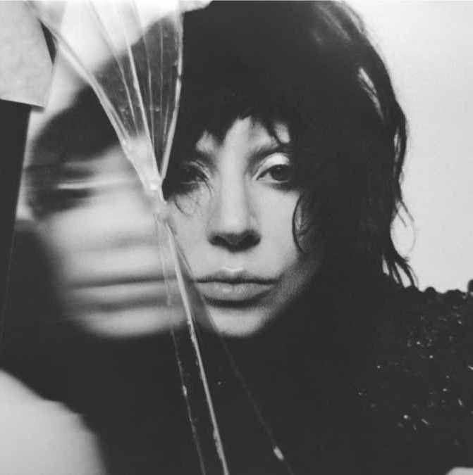 Lady Gaga,Zene,Hangfal